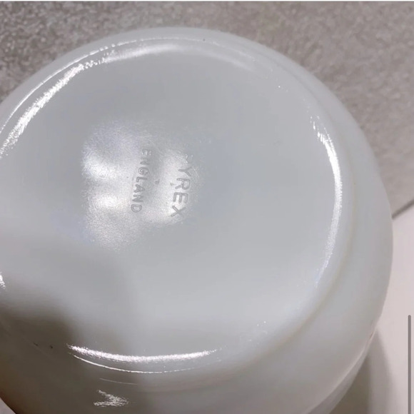 Vintage England Pyrex Blue Iris Casserole Dishes X2 W One Lid - Picture 7 of 16